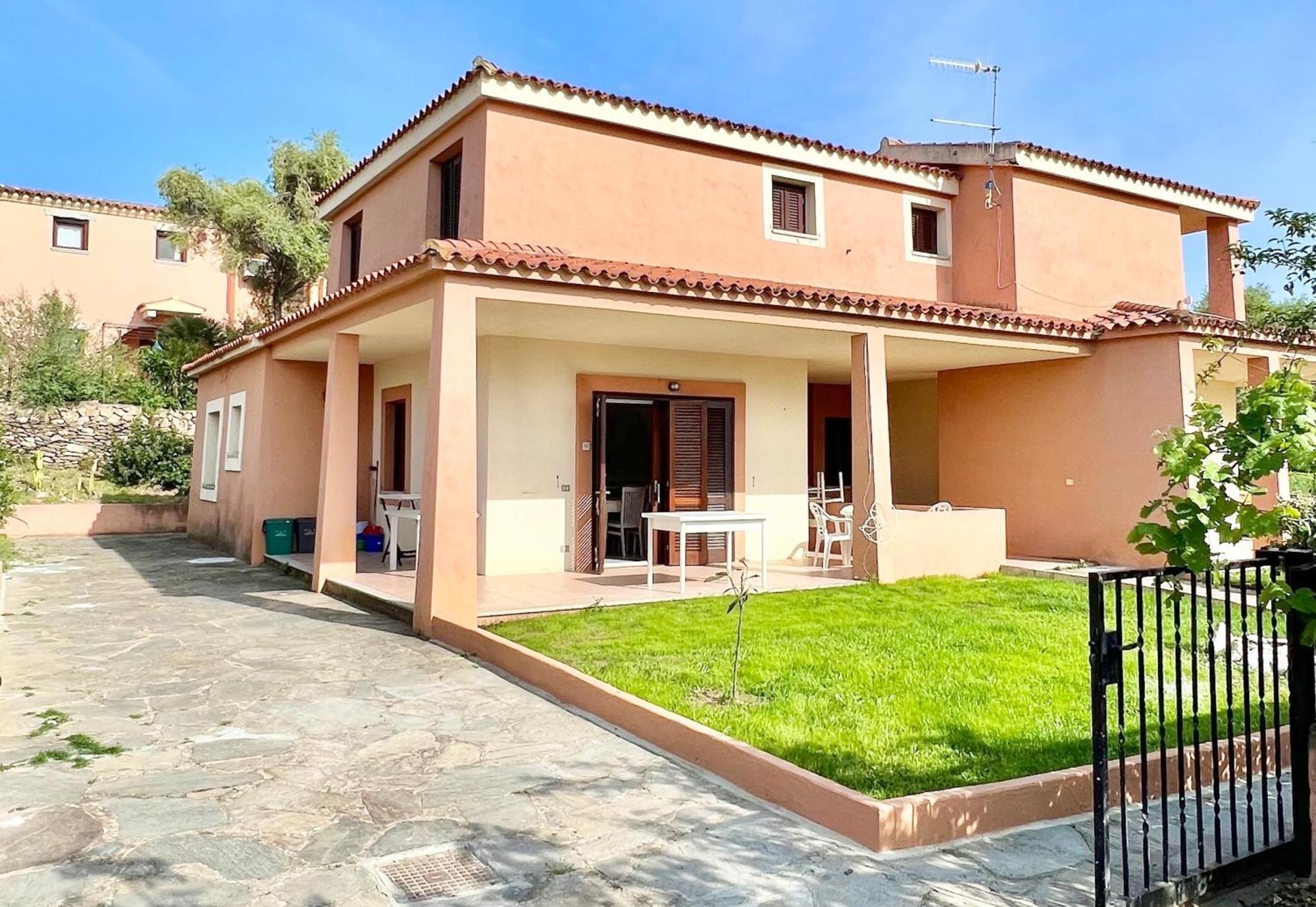 Iss Travel, Gli Asfodeli - Large Apartments With Private Terrace سان تيودورو المظهر الخارجي الصورة