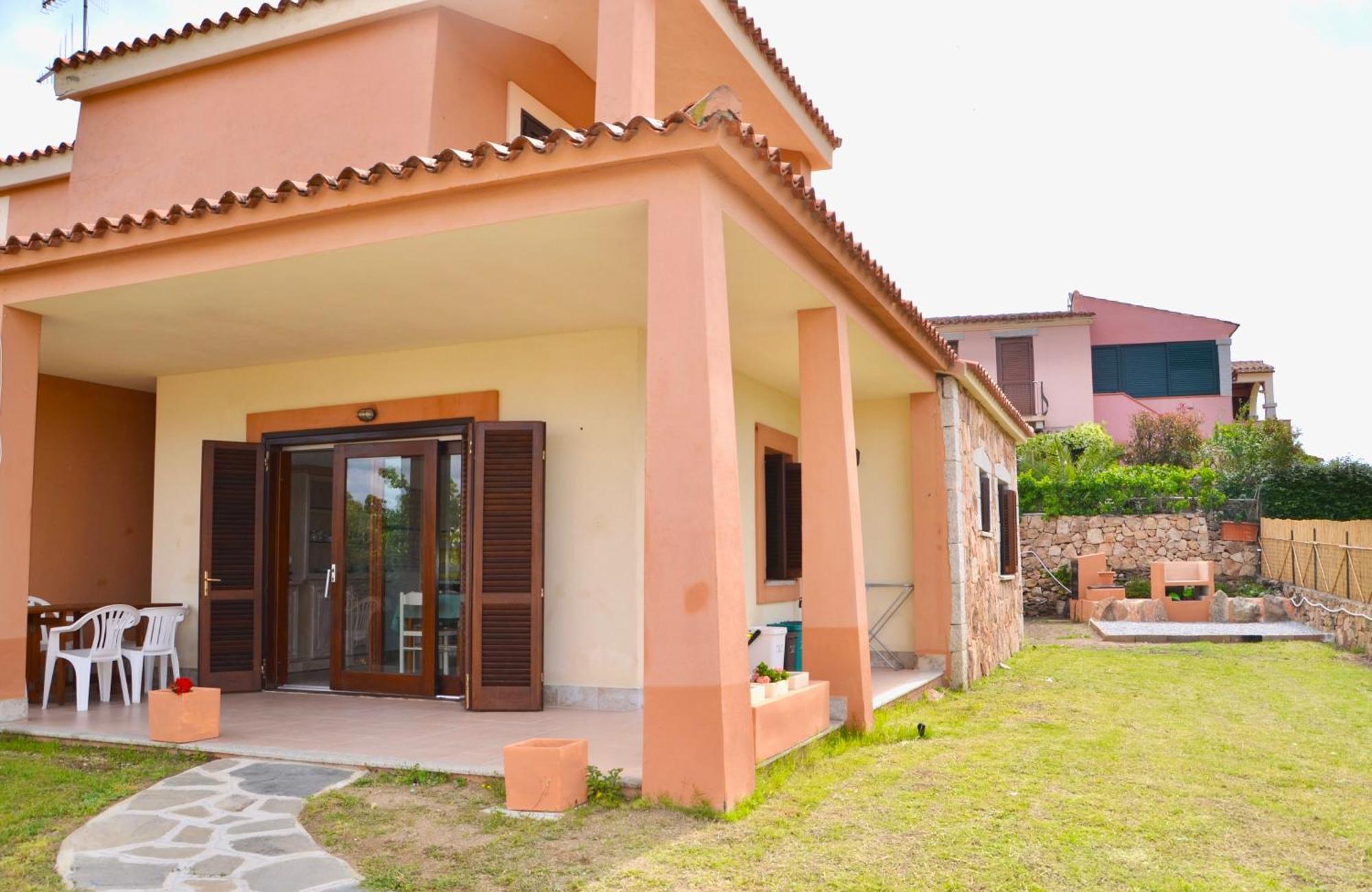 Iss Travel, Gli Asfodeli - Large Apartments With Private Terrace سان تيودورو المظهر الخارجي الصورة