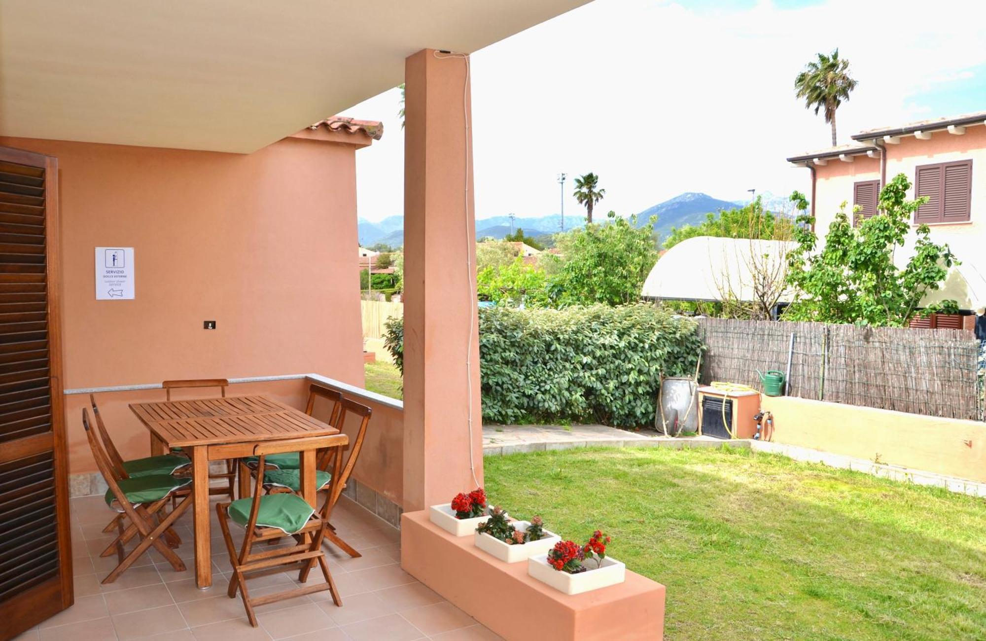 Iss Travel, Gli Asfodeli - Large Apartments With Private Terrace سان تيودورو المظهر الخارجي الصورة